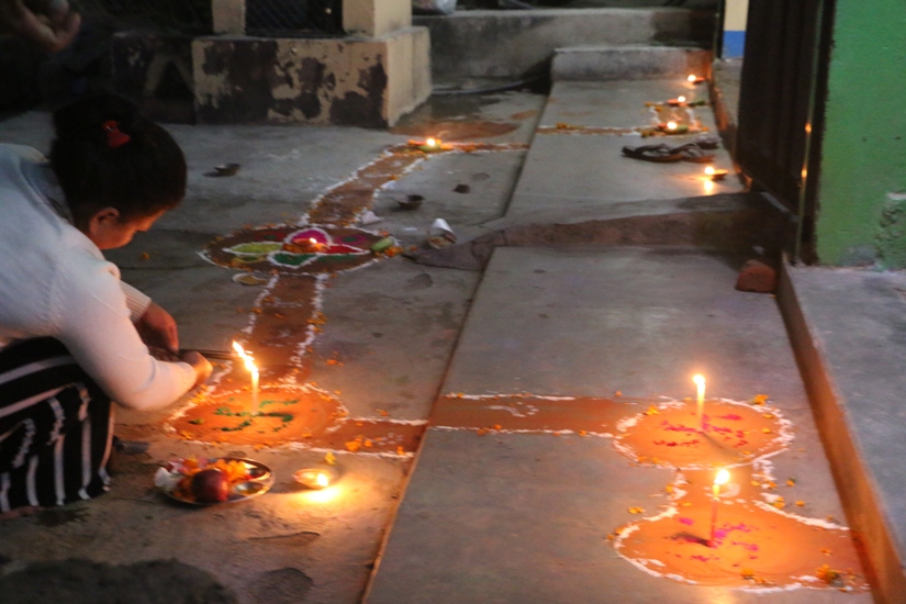 यमपञ्चकको तेस्रो दिन : धनधान्यकी देवी लक्ष्मीको आज विशेष पूजाआजा गरिदैं